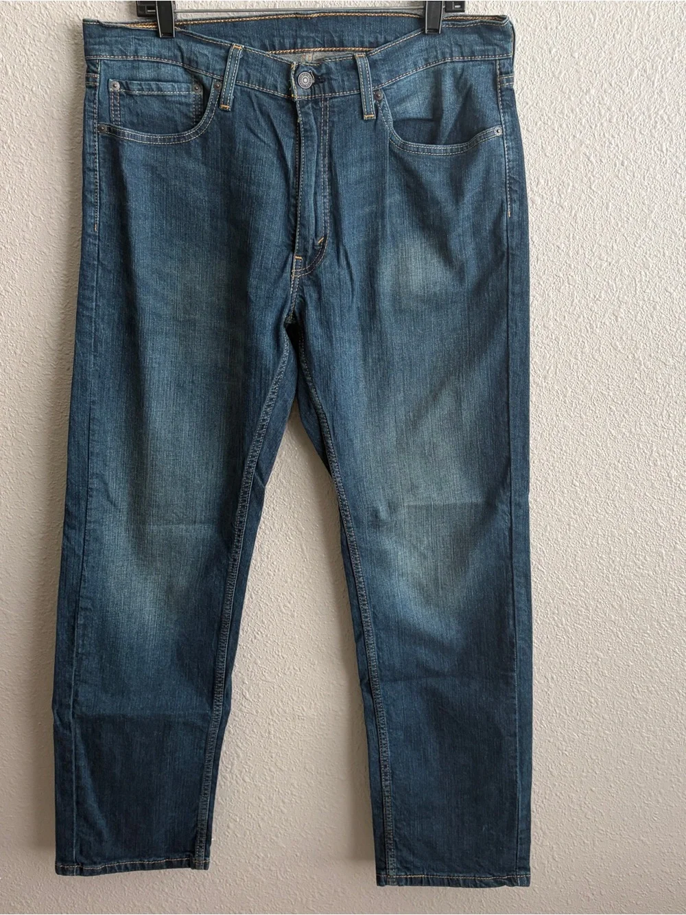 Levi’s 559 Relaxed Straight Leg Medium Wash Five Pocket Jeans 36x32